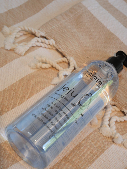 Eau micellaire purifiante pour peau grasse à imperfections